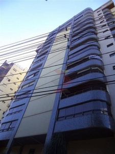 Apartamento com 3 dormitórios para alugar, 180 m² por R$ 5.122/mês - Setor Oeste - Goiânia