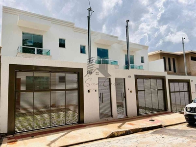 Casa com 2 quartos à venda no bairro Três Barras, 90m²