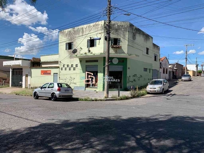 Casa com 2 quartos para alugar no bairro Das Industrias I (barreiro), 90m²