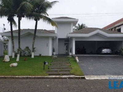 CASA EM CONDOMÍNIO - ACAPULCO - SP