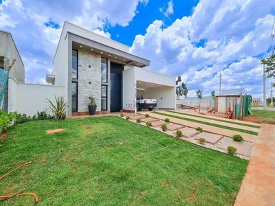 Casa em Condomínio com 3 quartos à venda no bairro Terras Alpha Residencial 1, 180m²