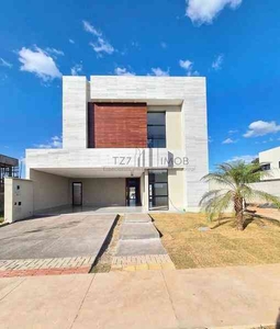 Casa em Condomínio com 4 quartos à venda no bairro Jardim Cristal, 242m²