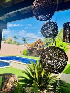 Casa Luxo com piscina de borda infinita