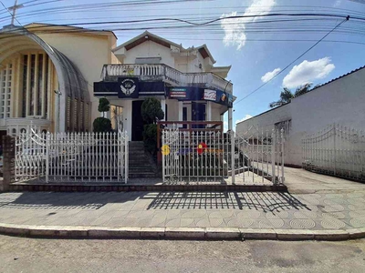 Andar para alugar no bairro Centro, 1m²