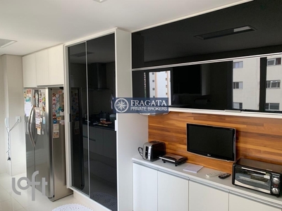 Apartamento à venda em Pinheiros com 224 m², 4 quartos, 4 suítes, 3 vagas