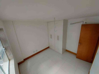 Apartamento com 3 quartos para alugar no bairro Freguesia (jacarepaguá), 111m²