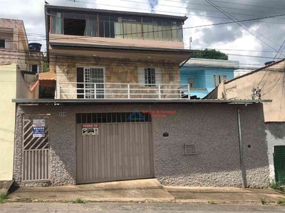 Casa com 2 quartos à venda no bairro Jardim Mont Serrat, 250m²