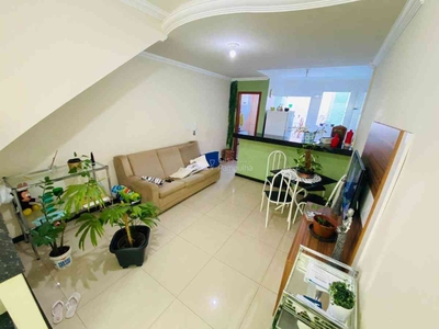 Casa com 2 quartos à venda no bairro Santa Mônica, 360m²