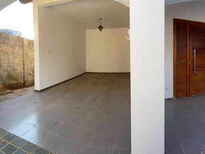 Casa com 3 quartos à venda no bairro Andyara, 450m²