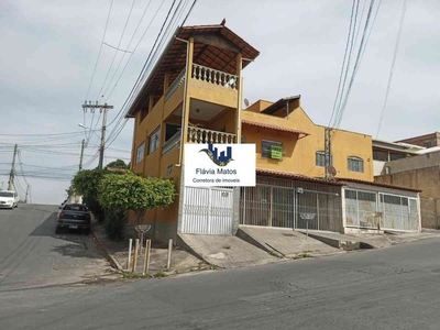Casa com 3 quartos à venda no bairro Belo Vale, 243m²
