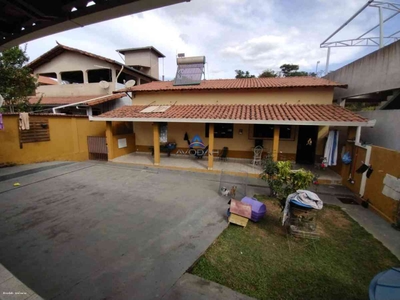 Casa com 3 quartos à venda no bairro Brumado, 400m²