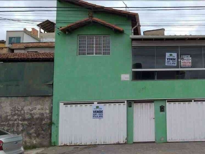Casa com 3 quartos à venda no bairro Carajás, 151m²
