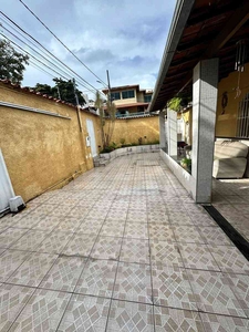 Casa com 3 quartos à venda no bairro Conjunto Celso Machado, 260m²