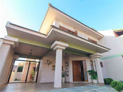 Casa com 3 quartos à venda no bairro Espírito Santo, 173m²