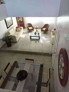 Casa com 3 quartos à venda no bairro Paquetá, 360m²