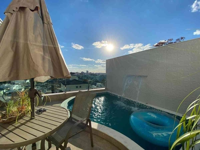 Casa com 3 quartos à venda no bairro Paquetá, 395m²