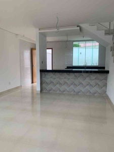 Casa com 3 quartos à venda no bairro Parque Xangri-lá, 110m²