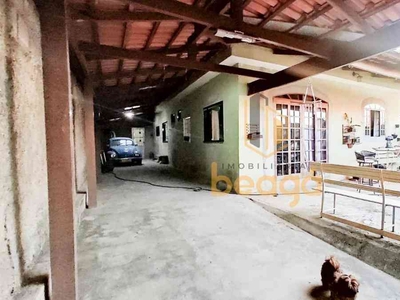 Casa com 3 quartos à venda no bairro Tijuco, 360m²