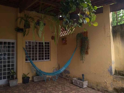 Casa com 3 quartos à venda no bairro Vale das Amendoeiras, 60m²