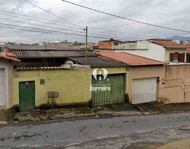 Casa com 3 quartos à venda no bairro Vale do Jatobá, 137m²