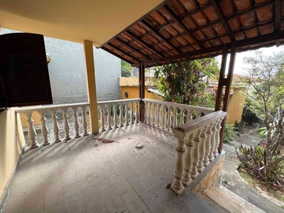 Casa com 3 quartos à venda no bairro Vila Nova Vista, 178m²