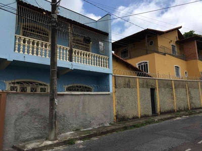 Casa com 3 quartos para alugar no bairro Caiçaras, 182m²