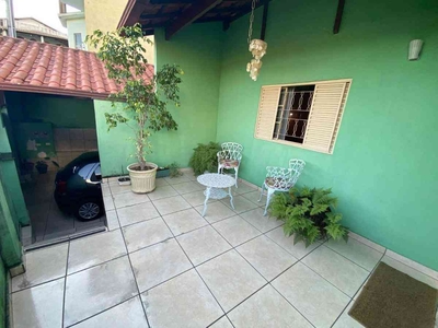 Casa com 4 quartos à venda no bairro Diamante, 246m²