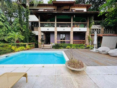 Casa com 4 quartos à venda no bairro Jardim Atlântico, 1400m²