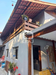 Casa com 4 quartos à venda no bairro Jardim Avenida, 150m²