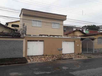 Casa com 4 quartos à venda no bairro Jardim Califórnia, 200m²