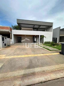 Casa com 4 quartos à venda no bairro Residencial Goiânia Golfe Clube, 399m²