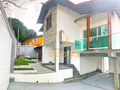 Casa com 4 quartos para alugar no bairro Santa Amélia, 415m²