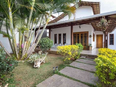 Casa com 5 quartos à venda no bairro Jardim Riacho das Pedras, 396m²