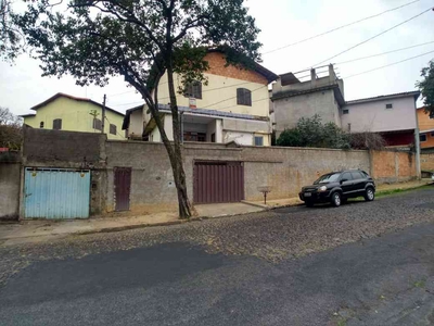 Casa com 6 quartos à venda no bairro Alípio de Melo, 532m²