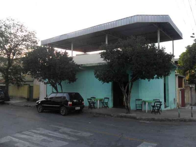 Casa com 6 quartos à venda no bairro Floramar, 274m²