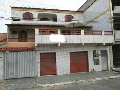 Casa com 8 quartos à venda no bairro Vila Nova, 180m²