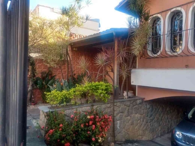 Casa com 9 quartos à venda no bairro Alto Barroca, 360m²