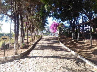 Fazenda com 10 quartos à venda no bairro Area Rural de Santa Luzia, 45000m²