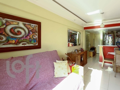 Apartamento à venda em Taquara com 58 m², 2 quartos, 1 suíte, 1 vaga