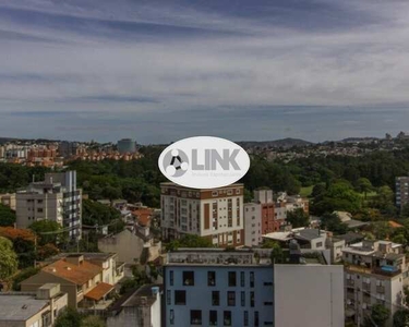 Apartamento de 3 dormitórios sendo 1 suíte à venda com 2 vagas de garagem em Porto Alegre