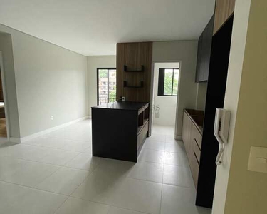 Apartamento semimobiliado com 2 quartos, 1 suíte em Balneário Camboriú