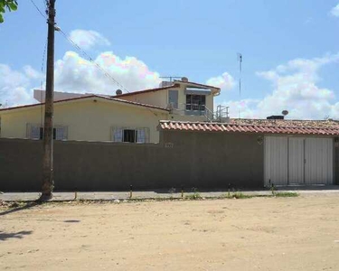 CASA_______, 03 dormitórios, 3 suíte, 1 banheiros, 07 vagas na garagem, 367M² de Área Cons