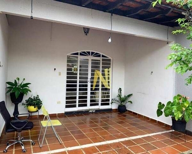 Casa à venda, próximo a Av. Higienópolis por R$ 698.000 - Jardim Lilian - Londrina/PR