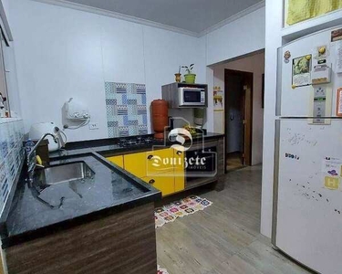 Casa com 3 dormitórios à venda, 225 m² por R$ 740.000,00 - Vila Floresta - Santo André/SP