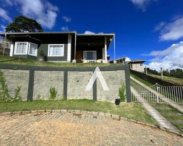 Casa com 3 quartos à venda, 144 m² por R$ 715.000 - Vargem Grande - Teresópolis/RJ