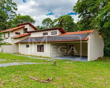 Casa com 3 suítes à venda na Granja Viana