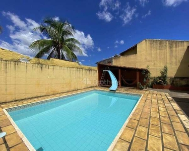 Casa com 4 dormitórios à venda, 285 m² por R$ 750.000,00 - Itaipu - Niterói/RJ
