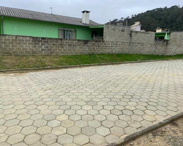 Casa de madeira disponível no centro de Urubici