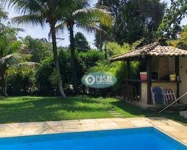 Casa em Condomínio com 03 Quartos sendo 02 Suítes, Piscina e Churrasqueira