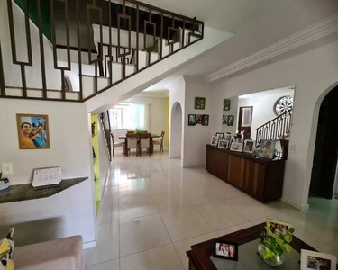 Casa para venda possui 222 metros quadrados com 4 quartos em Stiep - Salvador - Bahia